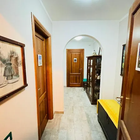 Captivating 5-Bed Villa In Sulmona A Place To Be! Vila *